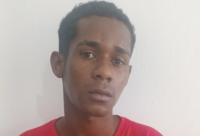 idosa-de-61-anos-reage-e-policia-civil-prende-suspeito-de-importunacao-sexual-em-caravelas idosa-de-61-anos-reage-e-policia-civil-prende-suspeito-de-importunacao-sexual-em-caravelas