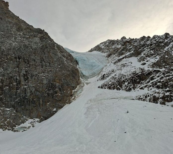 avalanche-na-italia-mata-cinco-alpinistas-alemaes,-incluindo-jovem-de-17-anos