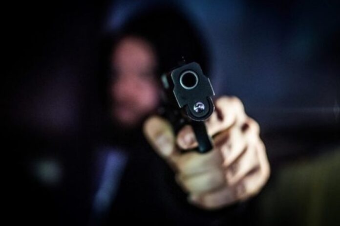 adolescente-de-14-anos-e-baleada-na-cabeca,-no-sol-nascente