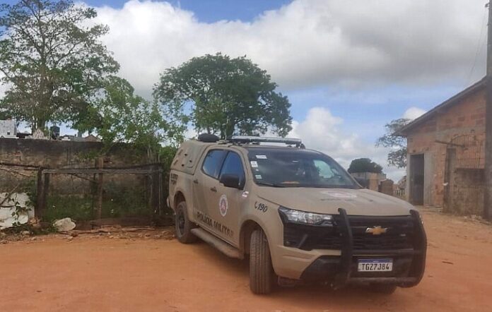 corpo-de-homem-e-encontrado-decapitado-e-amarrado-proximo-a-cemiterio-no-extremo-sul-baiano