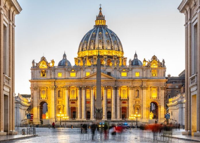 vaticano-afirma-que-jesus-cristo-e-o-unico-salvador-e-mediador,-e-nao-maria