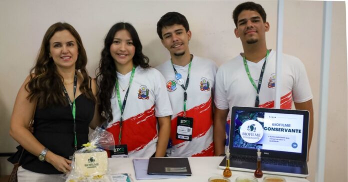 estudantes-do-interior-baiano-criam-biofilme-organico-de-roma-e-jatoba-para-combater-desperdicio-de-alimentos