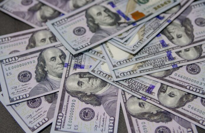 ibovespa-chega-ao-7o-recorde-seguido;-dolar-sobe-impulsionado-por-cautela-global 