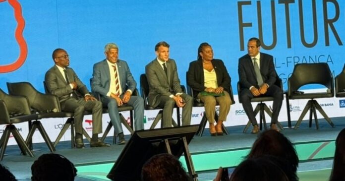 macron-agradece-acolhimento-recebido-em-salvador-e-destaca-fortalecimento-de-lacos-entre-franca,-brasil-e-africa