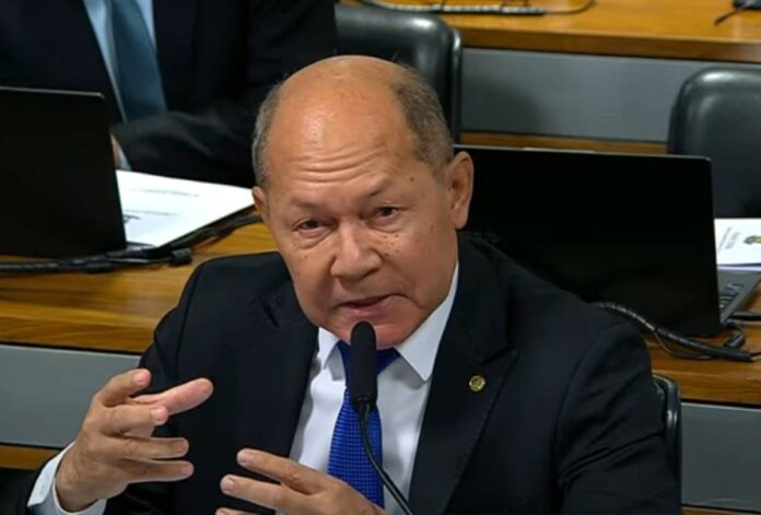 deputado-se-exalta-em-cpmi:-“quem-refresca-nadega-de-pato-e-lagoa”