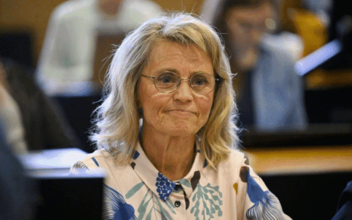 “minha-consciencia-esta-tranquila”,-disse-deputada-processada-por-tweet-sobre-a-biblia,-na-finlandia