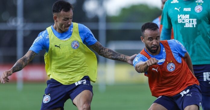com-caio-alexandre,-bahia-realiza-treino-tatico-na-toca-da-raposa-de-olho-no-internacional;-saiba-como-foi