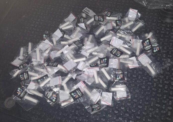 policia-militar-apreende-droga-em-pernambues