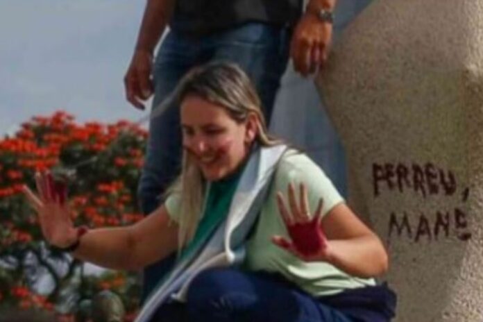 moraes-aceita-justificativa-de-debora-do-batom-apos-ida-a-hospital