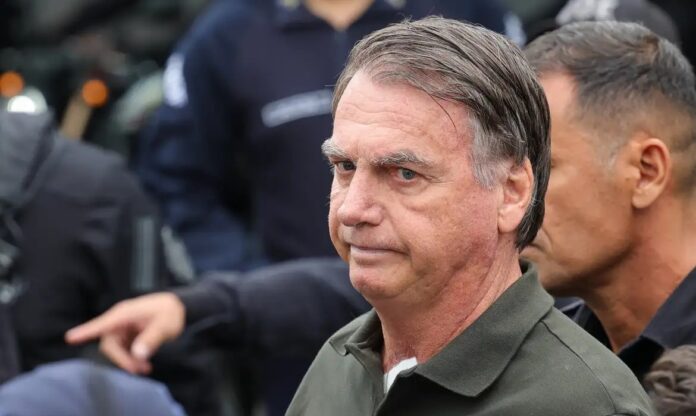 por-unanimidade,-stf-mantem-condenacao-de-bolsonaro-e-aliados-em-trama-golpista