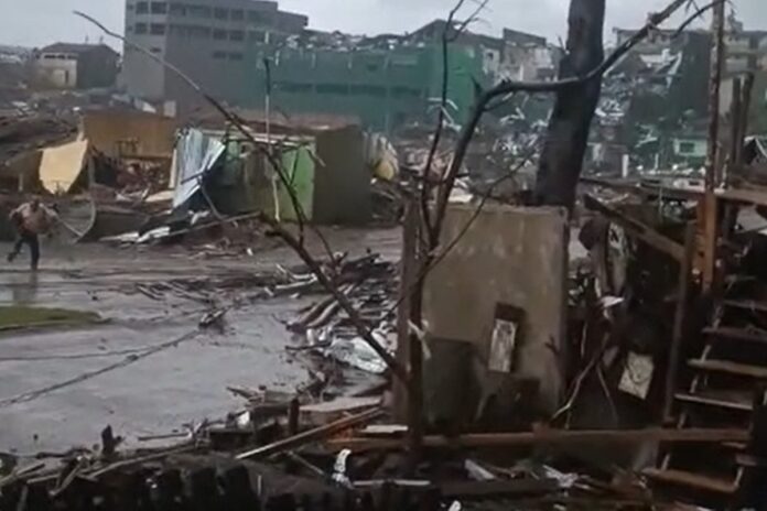 tornado-que-destruiu-cidade-no-parana-pode-ter-ultrapassado-250-km/h
