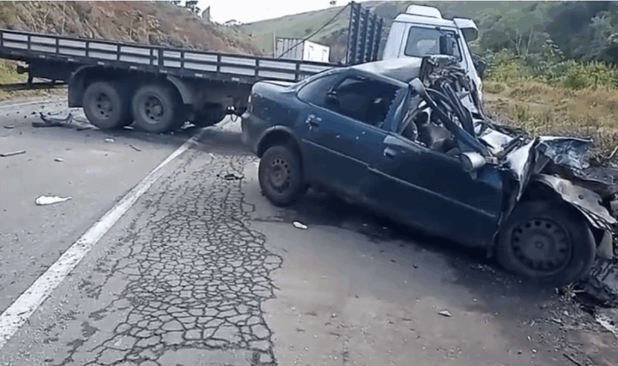 tragedia-na-br-101-completa-quatro-mortos-com-o-falecimento-de-crianca-de-4-anos-internada-em-teixeira-de-freitas