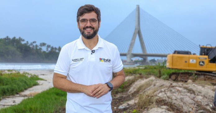 prefeitura-inicia-revitalizacao-de-praia-situada-em-cartao-postal-de-ilheus