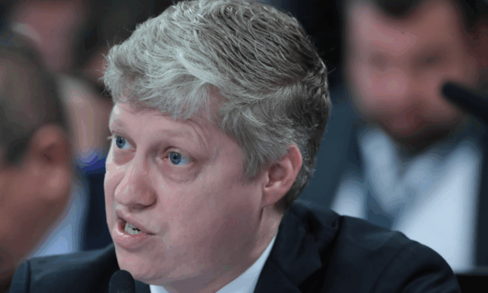 comissao-aprova-isencao-de-visto-para-turistas-de-australia,-canada-e-eua