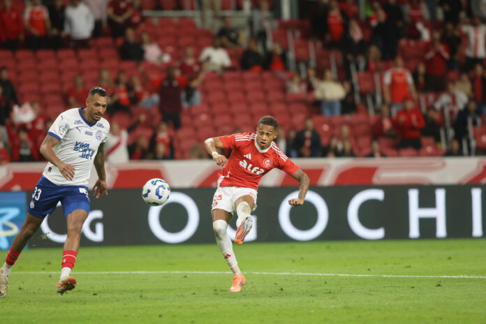 internacional-reclama-de-gol-anulado-na-partida-contra-o-bahia;-veja