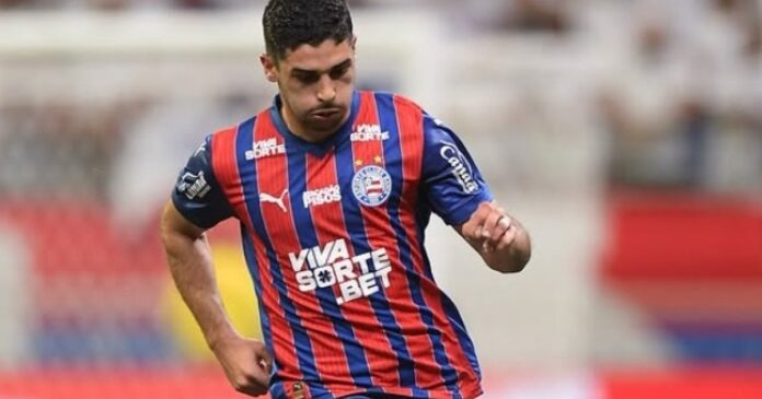 michel-araujo-recebe-terceiro-amarelo-e-vira-desfalque-do-bahia-contra-o-fortaleza