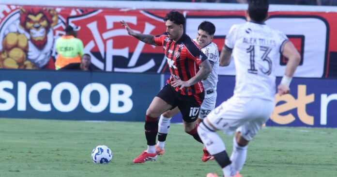 ceo-do-botafogo-afirma-que-vitoria-escalou-lucas-halter-de-forma-desrespeitosa:-“nao-houve-acordo”