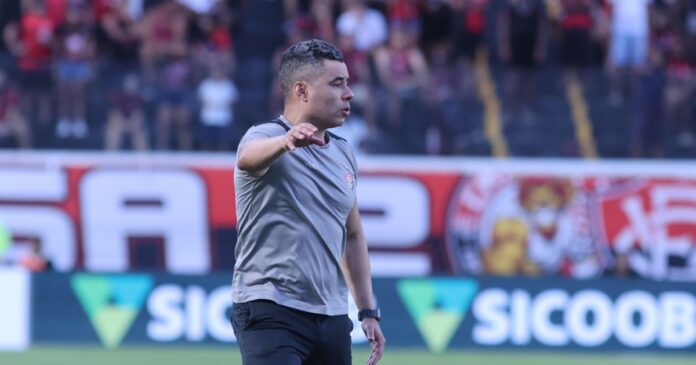 jair-ventura-avalia-partida-contra-o-botafogo:-“fomos-melhores-no-segundo-tempo”