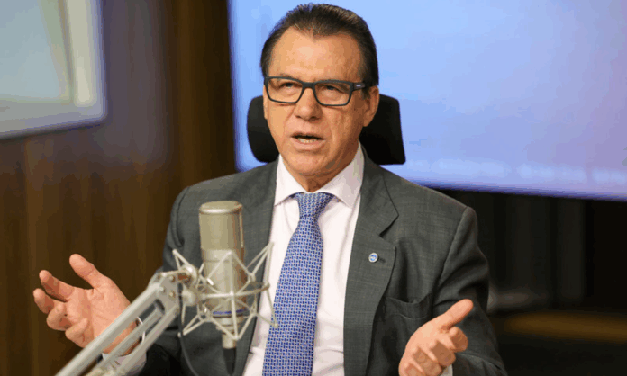 ministro-do-trabalho-diz-que-escala-6×1-e-‘perversa’
