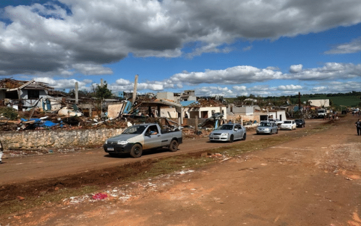 igrejas-se-unem-para-ajudar-vitimas-de-tornado-no-sul-do-pais