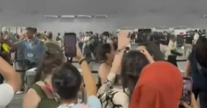 video:-protesto-na-cop30-termina-em-confusao-e-deixa-seguranca-ferido-em-belem