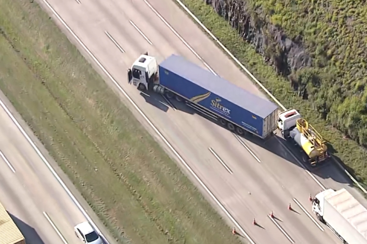 sequestro-de-caminhao-provoca-interdicao-total-no-rodoanel