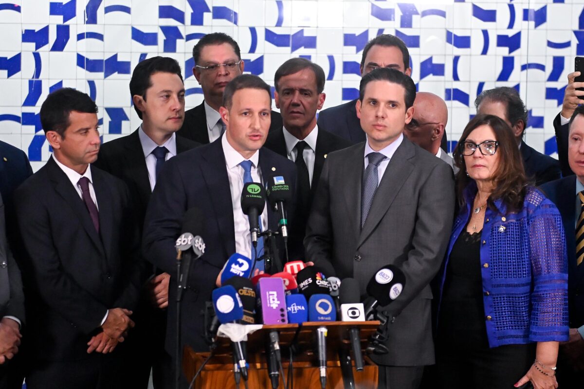 lider-da-bancada-do-agronegocio-tenta-colocar-mst-no-pl-antifaccao