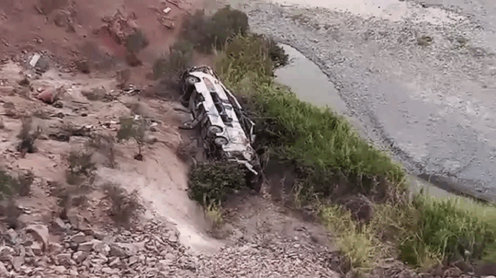 mais-de-30-pessoas-morrem-em-acidente-de-onibus-no-peru