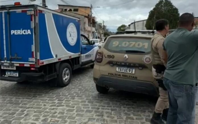 jovem-e-morto-a-tiros-dentro-de-academia-no-bairro-gusmao,-em-eunapolis