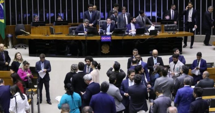 derrite-apresenta-quarta-versao-de-texto-para-o-projeto-antifaccao-e-motta-adia-votacao-para-a-proxima-terca-feira