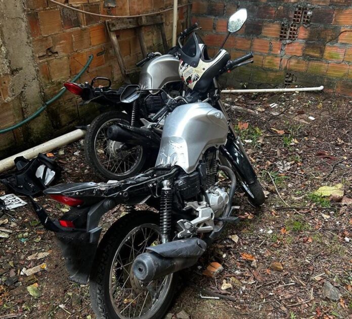 dupla-e-presa-em-salvador-por-envolvimento-em-desmanche-de-veiculos-roubados