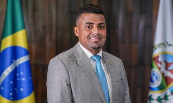 pf-indicia-ex-deputado-th-joias-e-mais-17-por-envolvimento-com-faccoes-criminosas-do-rio