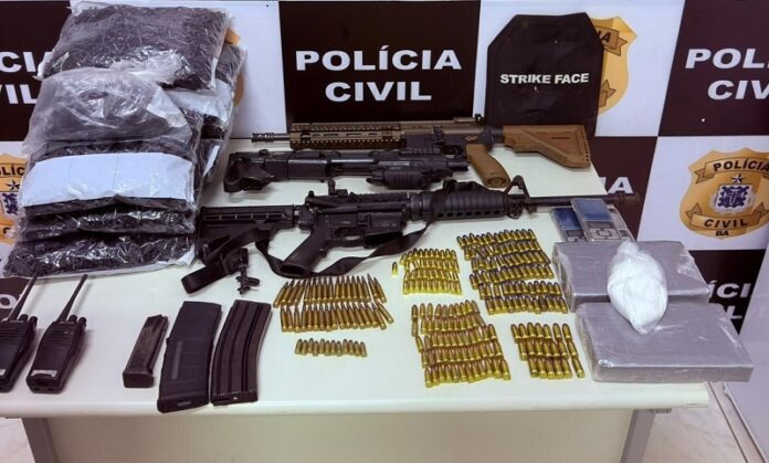 operacao-“desarticula”-apreende-fuzis,-silenciador-e-mais-de-5-kg-de-drogas-em-assentamento-de-itabela:-seis-mortos-no-confronto