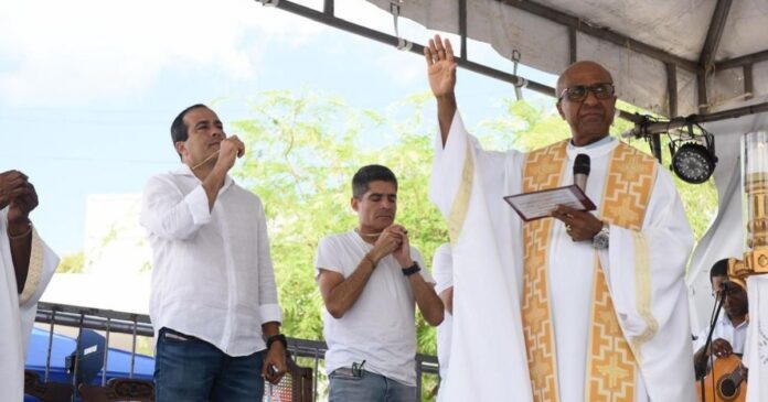 bruno-reis-sanciona-projeto-que-inclui-biblia-como-referencia-paradidatica-em-escolas-de-salvador