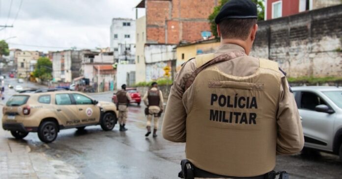 pms-sao-condenados-a-ate-12-anos-de-prisao-por-roubo-contra-torcedores-do-vitoria-e-perdem-os-cargos