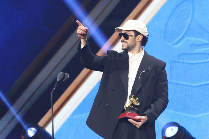 bad-bunny-vence-o-premio-de-album-do-ano-no-grammy-latino