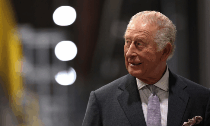 rei-charles-iii-celebra-77-anos-decidido-a-continuar-trabalhando,-apesar-de-seu-cancer