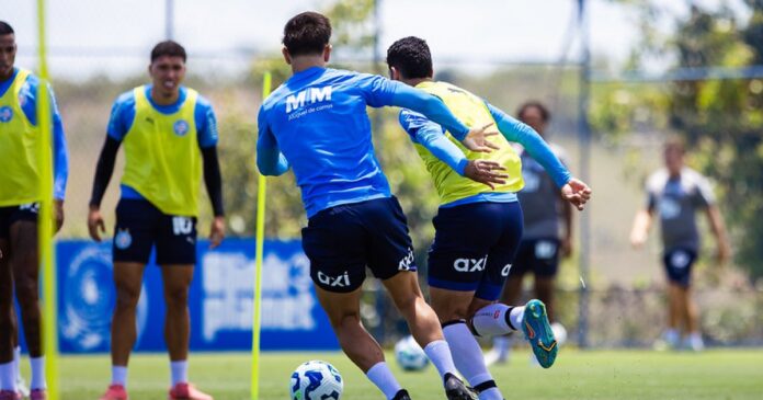 com-gilberto-em-campo,-bahia-segue-preparacao-para-duelo-frente-ao-fortaleza