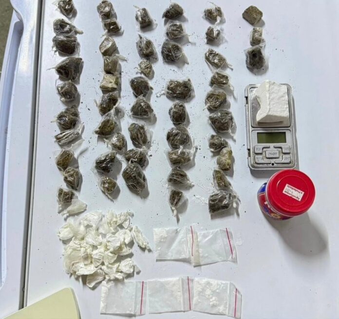 pm-prende-suspeito-de-trafico-de-drogas-em-santa-rita-de-cassia