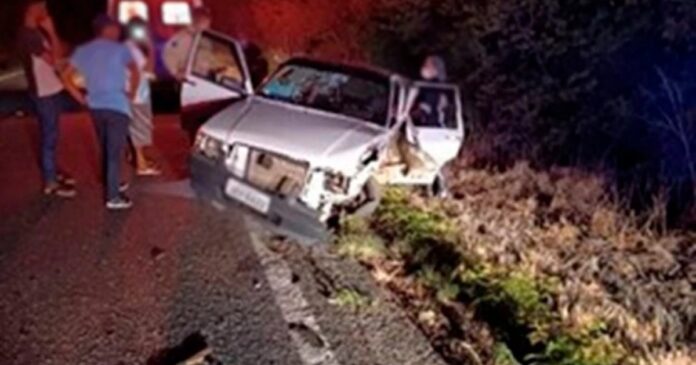 colisao-entre-carro-e-caminhao-deixa-quatro-feridos-no-sudoeste-baiano