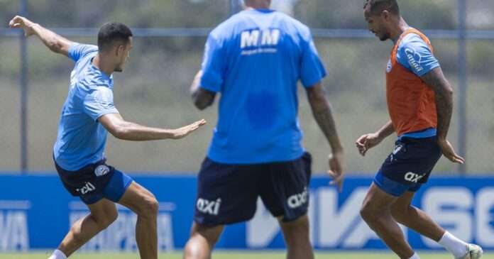 com-retorno-de-zagueiros,-bahia-retoma-preparacao-para-duelo-frente-ao-fortaleza;-saiba-como-foi