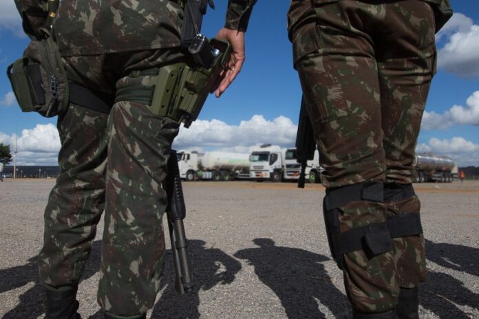 militares-nao-podem-mais-ser-afastados-por-“doenca-de-transexualismo”