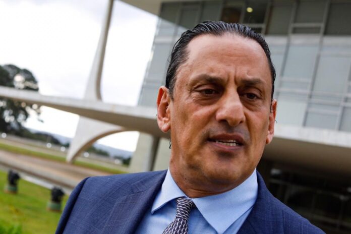 wassef-afirma-ser-vitima-de-montagem-com-ia-e-perseguicao em atibaia