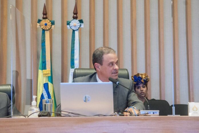 alem-de-presidente,-justica-tambem-afasta-diretor-financeiro-do-brb