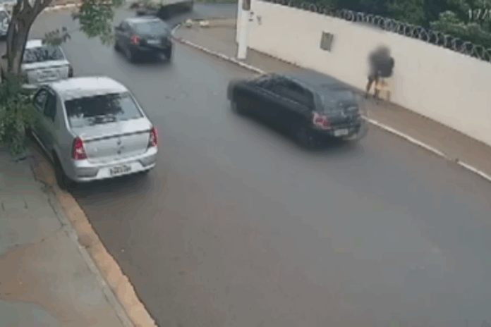 homem-rouba-carro-automatico,-nao-consegue-dirigir-e-e-preso-em-sp