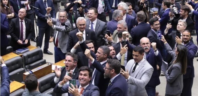 confira-como-votaram-os-parlamentares-da-bahia-no-projeto-que-cria-marco-legal-de-combate-ao-crime-organizado