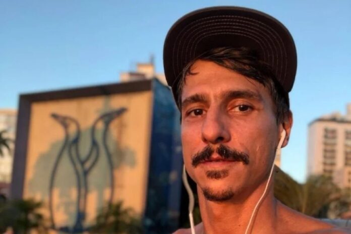 “floresta-de-maconha”:-cantor-gustavo-fildzz-e-condenado-por-trafico