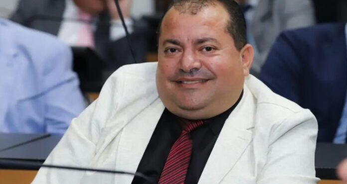 deputado-do-psd-que-deixou-governo-para-encaminhar-apoio-a-acm-neto-ja-foi-preso-em-operacao-da-pf;-relembre-o-caso