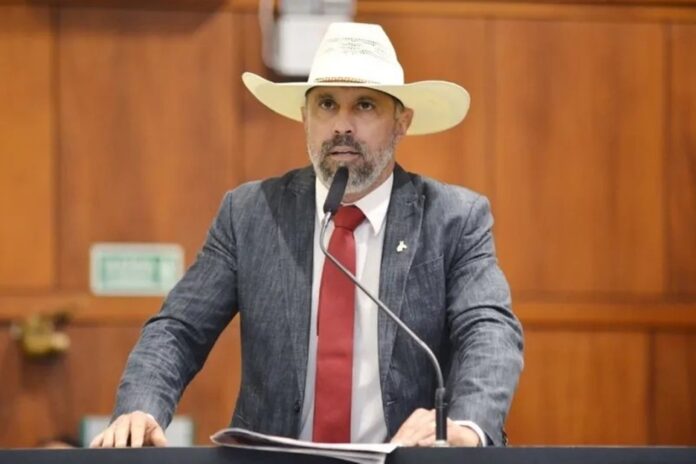 “deputado-do-chapeu”-vira-reu-em-acao-por-violencia-politica-de-genero