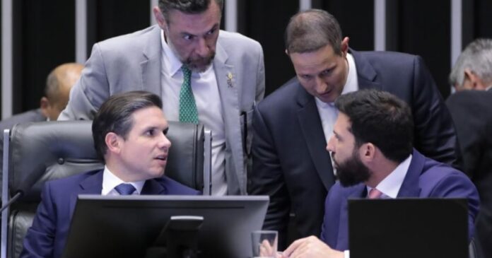 projeto-antifaccao-eleva-penas,-cria-novos-crimes-e-amplia-confisco-de-bens;-confira-algumas-das-principais-mudancas